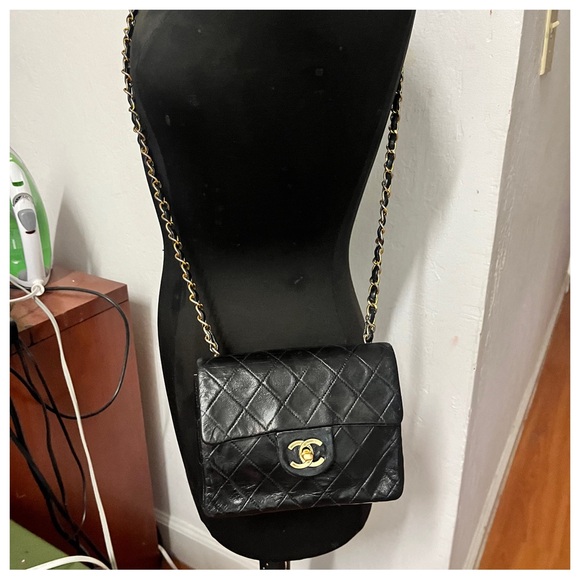 Authentic Vintage Chanel Lambskin Leather Mini Women Handbag - Picture 1 of 15